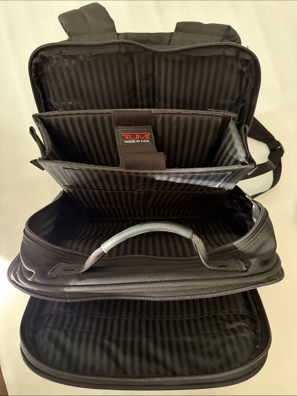 Tumi Backpack Alpha Black Laptop Backpack (Model 2644D3) Older Version - Picture 14 of 16